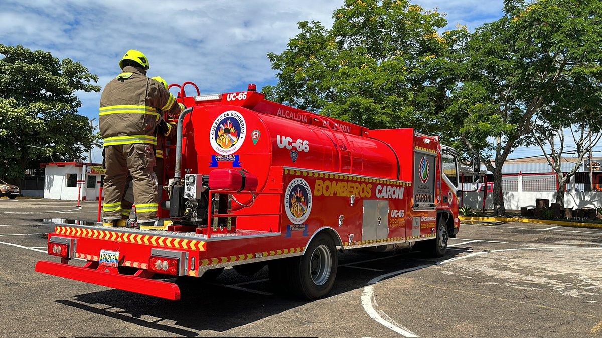 OviedoPSUV's tweet photo. En el 2023 tuvimos el gran logro de incrementar las capacidades operativas de nuestro cuerpo de bomberos en un 80,50% y este año vamos por la recuperación de otras dos sedes de la ciudad.

#FebreroAntiimperialista #MemoriaYCuenta2023 https://t.co/bY0xjnAXnZ