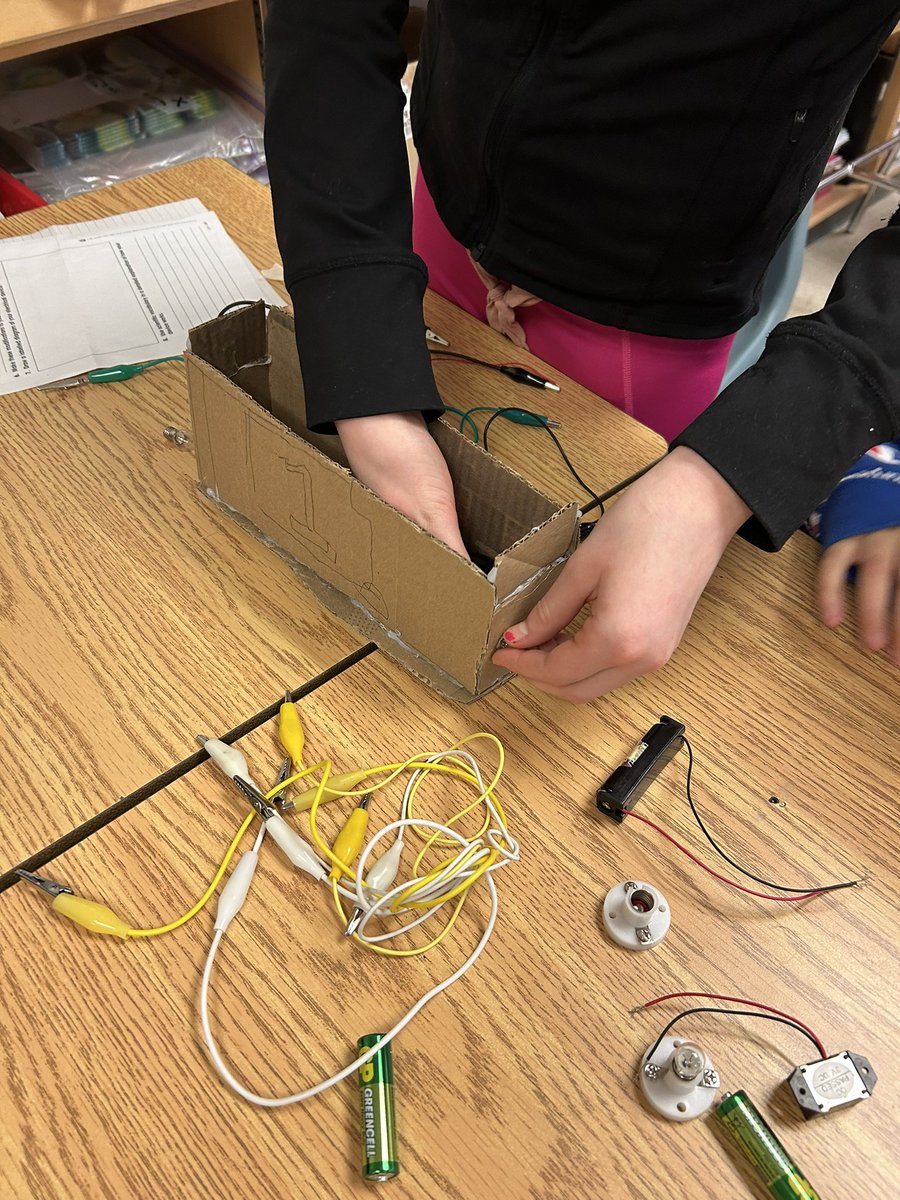 WattersUTES's tweet photo. Our electrical devices are coming together. We’ve got board games, an ice rink, a train, and more! Stay tuned for the finished projects. https://t.co/wJZzKHxoTH