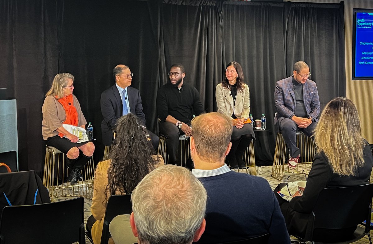_abetterchicago's tweet photo. Thank you to all who attended the 'A Windy City Breakthrough: Data to Drive Youth Progress' panel yesterday!

A special thanks to our speakers: @JenBlatz, @StrautMike @34rice, @sbanchero, @BethSwanson5, Marshall Hatch Jr., and Onel Abreu. https://t.co/vSX53NdH2b