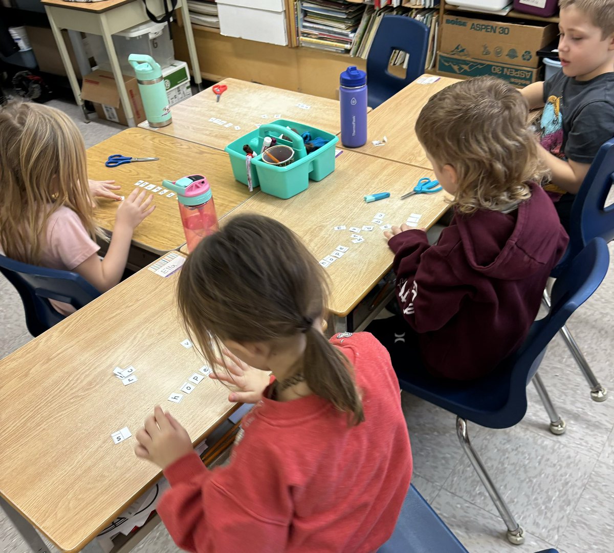SK1Elma's tweet photo. Making long vowel o_e and short vowel o words today in literacy.  📝 https://t.co/I8ktu7zjv1