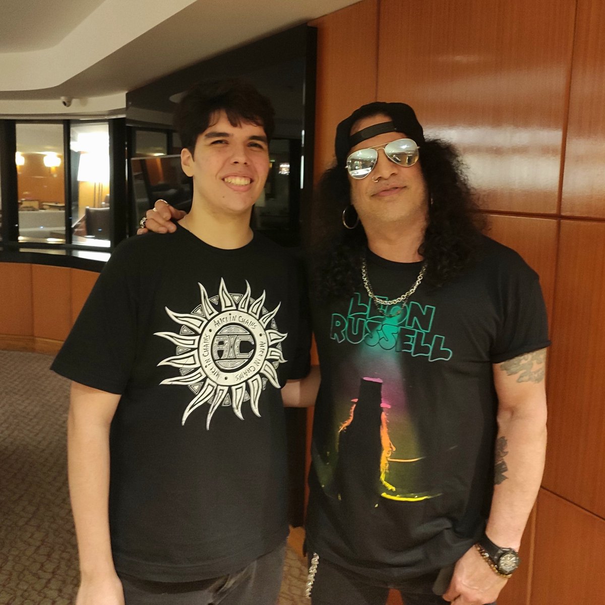 Dreams really do come true. And the real world part of this dream I lived yesterday was even better than I had imagined it could be.
Slash was so down to earth that I forgot he was the same big star I'd just seen on stage a few hours before. 
Thank you for being so cool <a href="/Slash/">Slash</a>