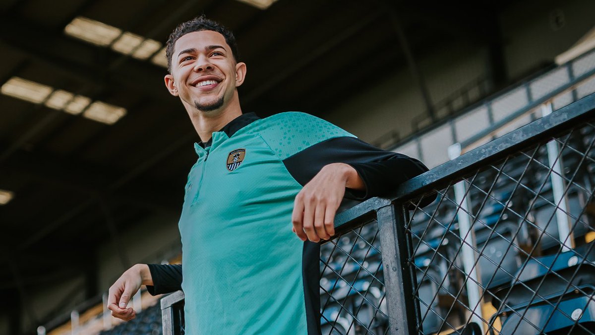 tomhwilliams23's tweet photo. Scott Robertson. Luca Ashby-Hammond. Jaden Warner. Charlie Colkett. Alassana Jatta.

That’s 5 new faces at Meadow Lane

Add Lewis Macari joining on a permanent too

Happy with that business #Notts fans? 🤔 https://t.co/SK2gggN2Oe