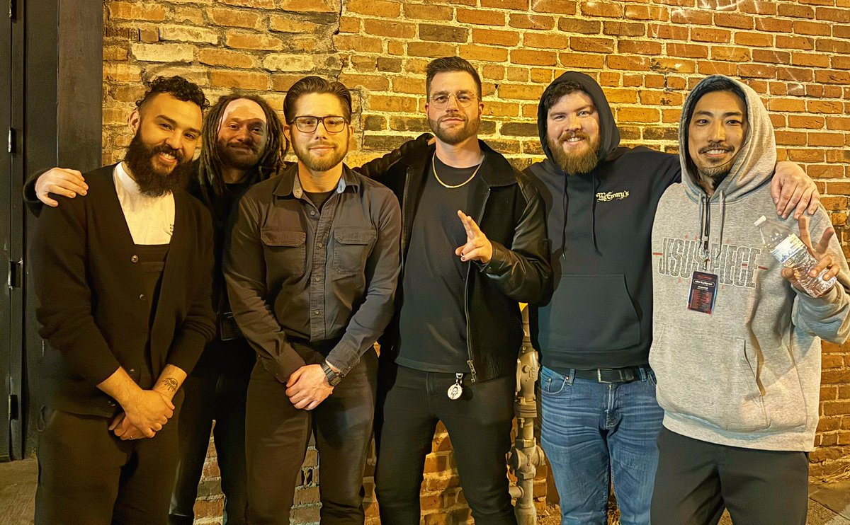 freezerp's tweet photo. you wanted the best
you got the best
the hottest band in the world
@johnnyboothNY https://t.co/sTZPN3TibW