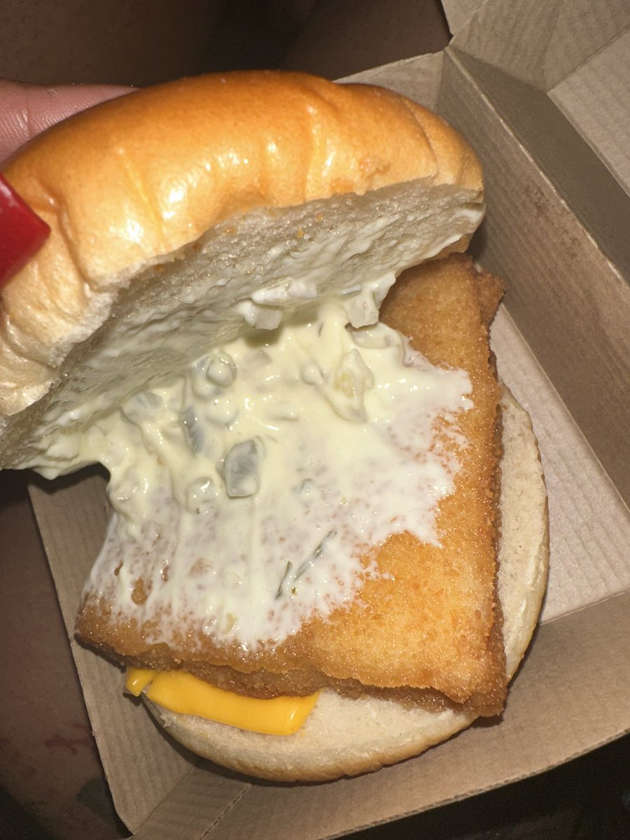 theoriginalkrys's tweet photo. I’m keeping the filet o fish in business😭😭 https://t.co/ZFSg9xaQVW