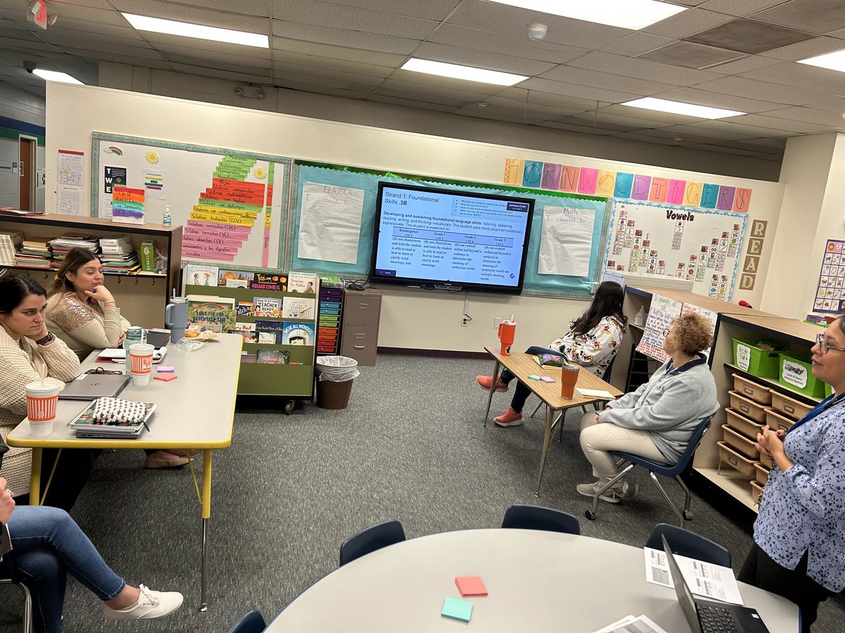 ThornwoodSBISD's tweet photo. Critical vertical alignment discussions on essential standards happening at TWE PD #literacy #numeracy #OneTEAMOneLimitlessDream @SBISD https://t.co/HBiLQ7A05R