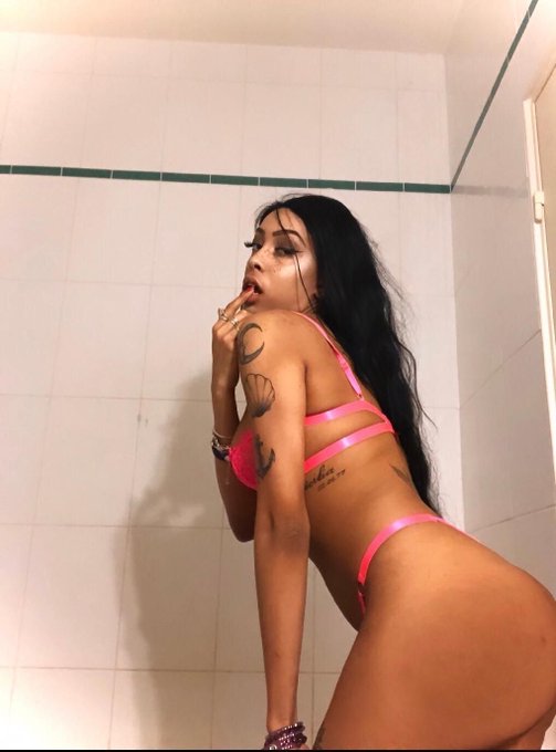 🔞Indulge in my sensuality as I bare it all, touch myself, and talk dirty. Come play with me, you naughty<a href="/tag/livesex"class="tags"><span>#livesex</span></a><a href="/tag/pyt"class="tags"><span>#pyt</span></a><a href="/tag/couplecam"class="tags"><span>#couplecam</span></a><a href="/tag/onlyfans"class="tags"><span>#onlyfans</span></a><a href="/tag/chatgratuits"class="tags"><span>#chatgratuits</span></a>