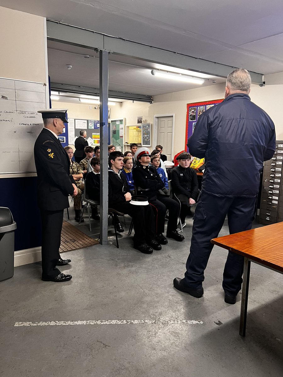 StockportSCC's tweet photo. Tonight our cadets had an action packed night with the @RoyalNavy Attract &amp; Recruitment Team. 

The team did their brand new interactive presentation and the cadets loved learning more about careers within the Navy. 

Thank you to @BeefyGarner  and the team for coming down! https://t.co/P6eM4Bm7KF