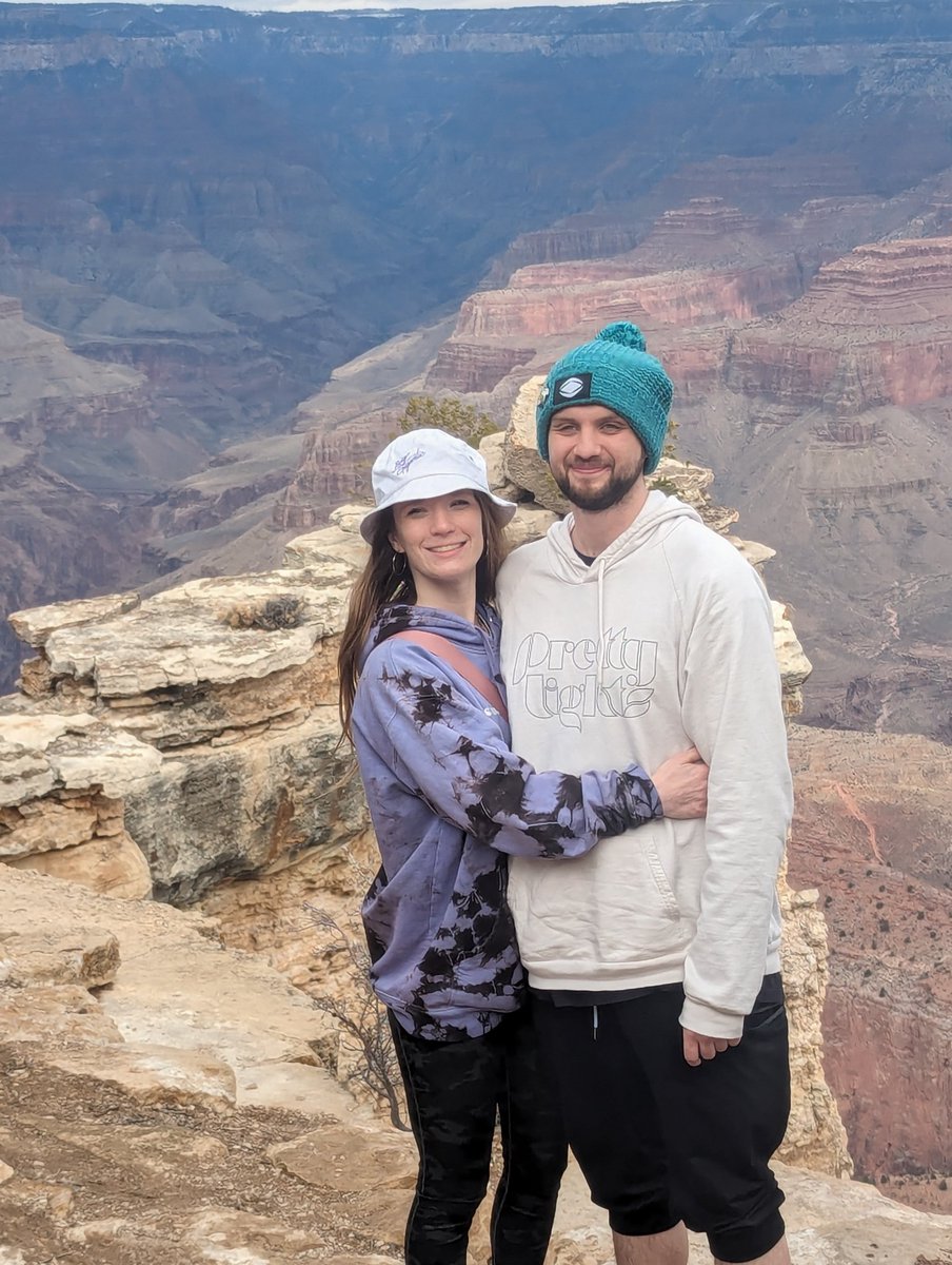 chihooglee's tweet photo. Casual day at th Grand Canyon 🤪 https://t.co/2h4KjMmFkO