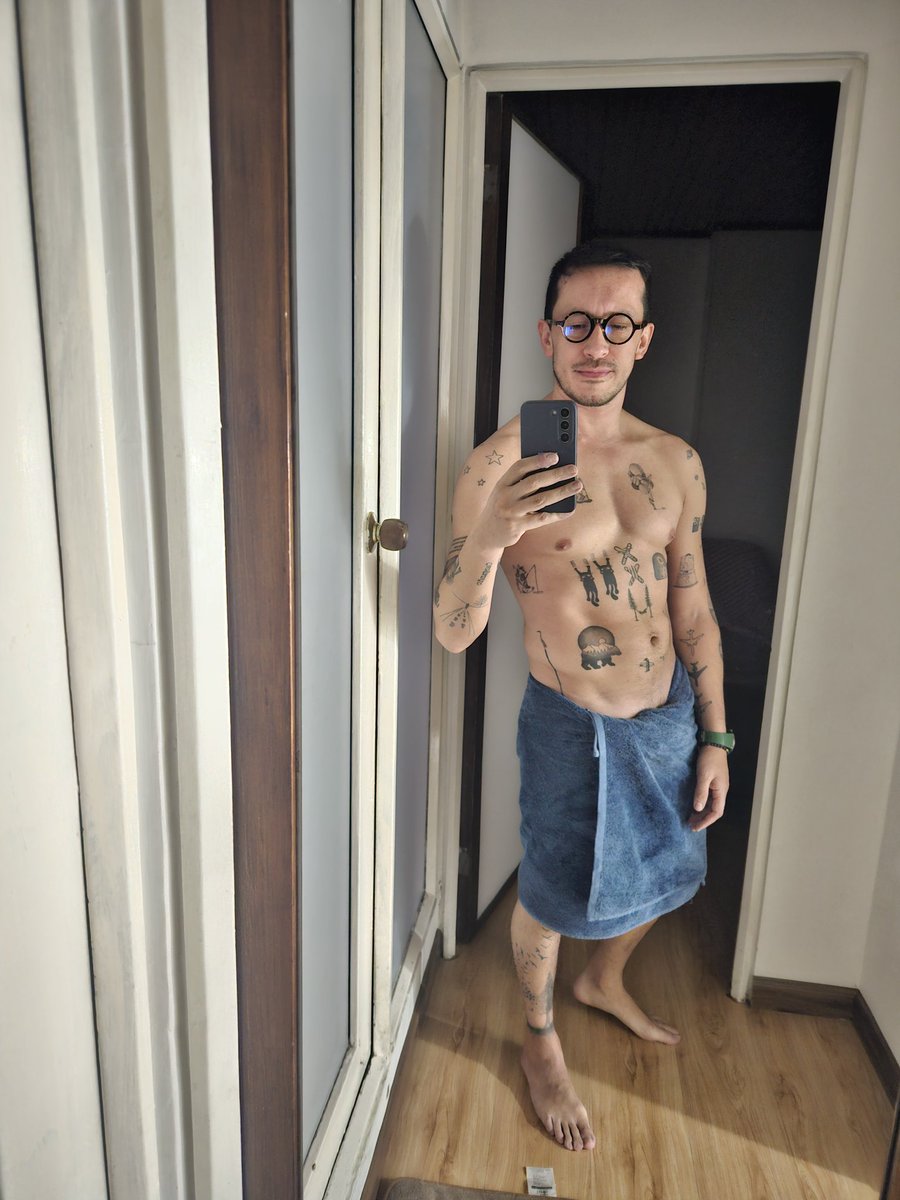 ETreinton's tweet photo. Por poco y no me les baño hoy 🐽 https://t.co/6E0vcycouh