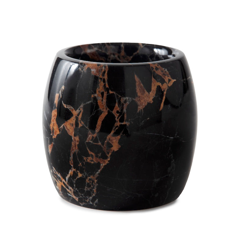 Athenas Black and Gold Bath Accessories by Kassatex #picoftheday #luxuryinteriors
$112.00
➤ figlinensandhome.com/products/athen…