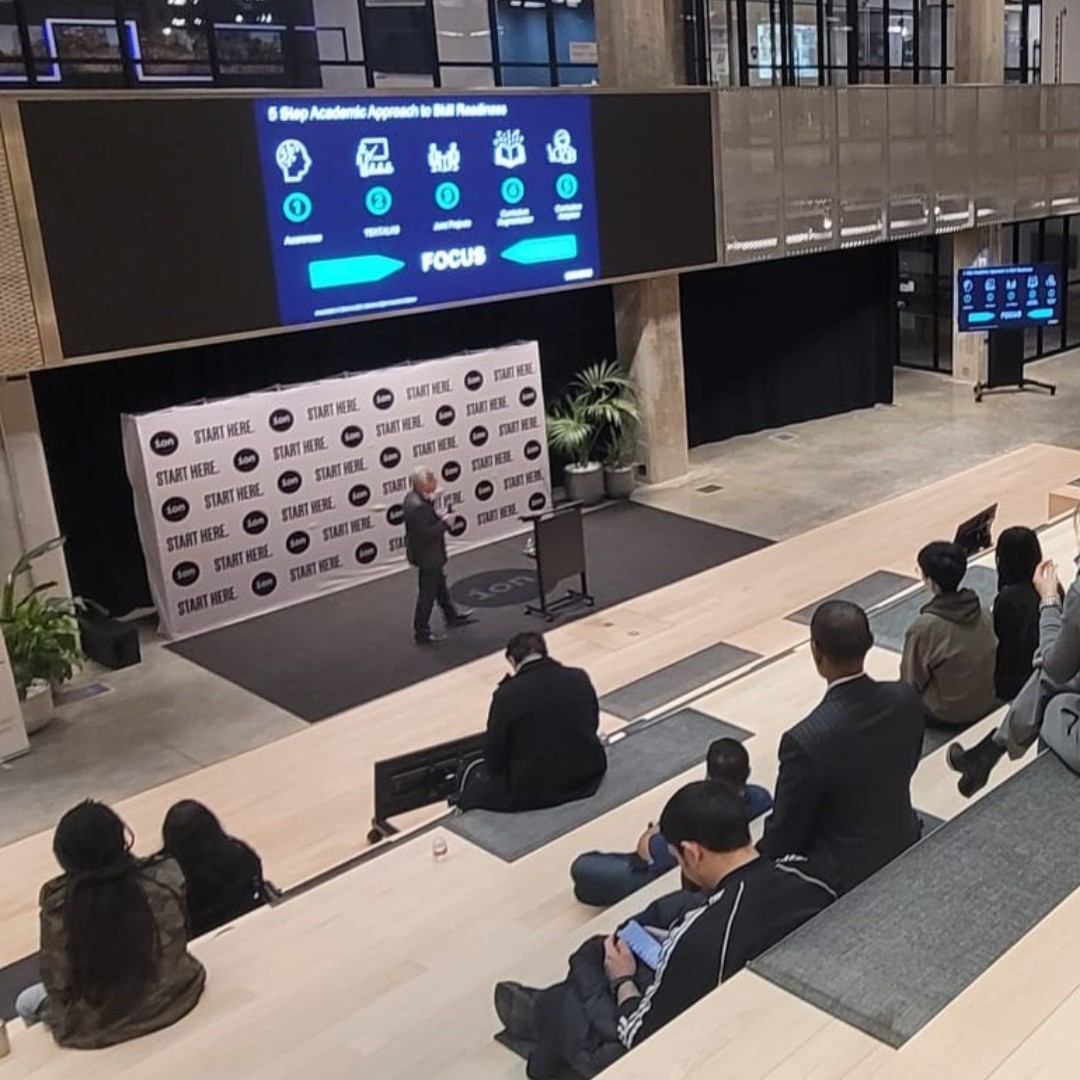 Last week, we welcomed Jacques St-Laurent as a guest speaker at our event in Houston, with insights ranging from Collaborative Robots to AI in Healthcare. Jacques emphasized the transformative impact of the metaverse on industries. Special thanks to @Siemens for their support