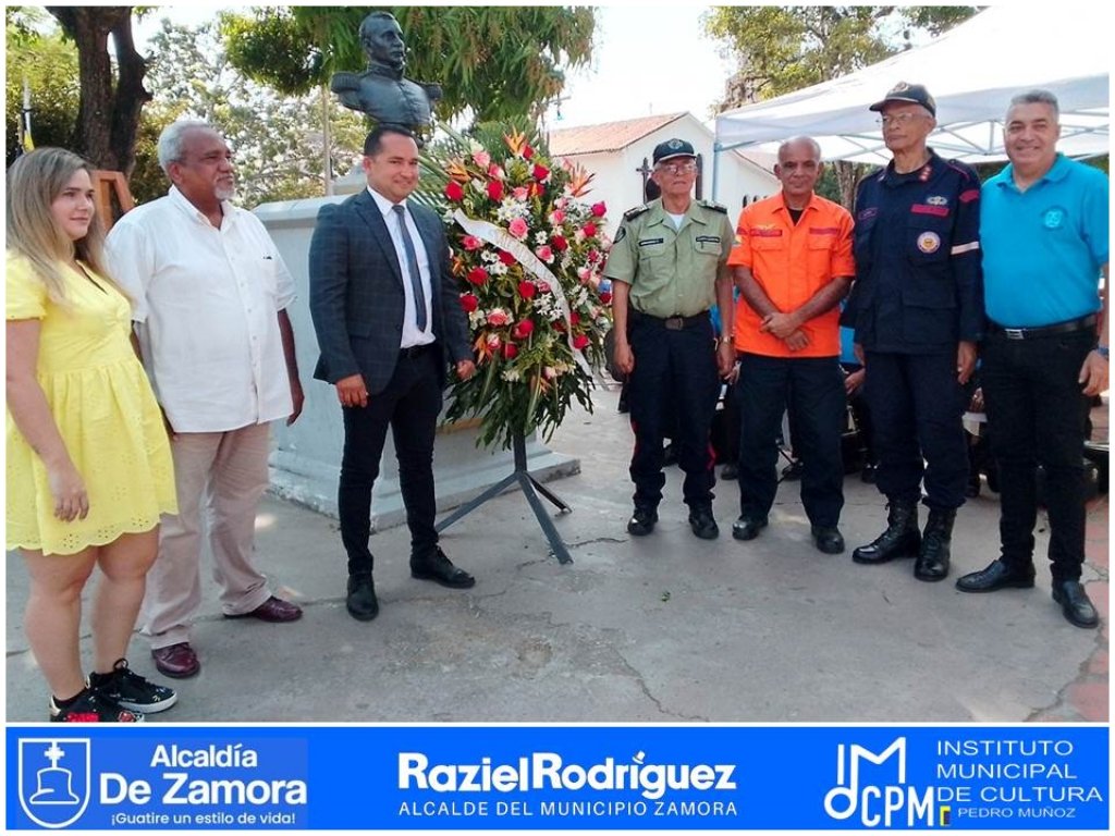 Imcguatirezamo's tweet photo. 01/Febr/24: La Alcaldía de Zamora conmemoró el Natalicio del epónimo del Municipio con una parada de la Policia y Bomberos, ofrenda floral, el monólogo "Zamora Vivo" y se recibió en donación un retrato de Ezequiel Zamora por parte de la Asociación de Escritores del Estado Miranda https://t.co/WXTMIUwsYF