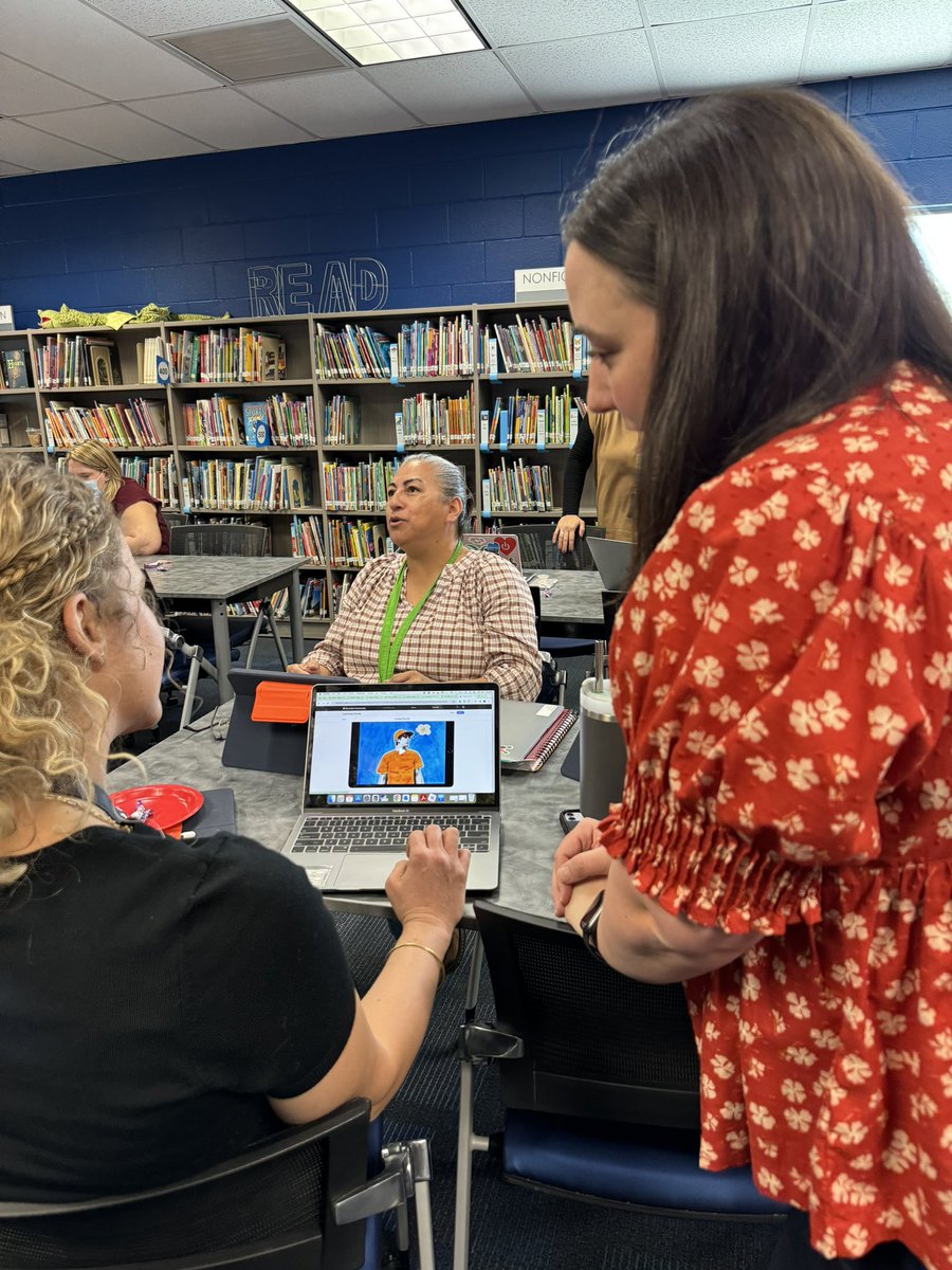 TerraceTigers's tweet photo. We learned how to effectively integrate keynote into our instruction this afternoon thanks to these amazing ladies!! 💚🧡@ilearnmoore @katgracea @lindsaybcross @RISDiTeam #RISDWeAreOne https://t.co/VKef5TLYQA