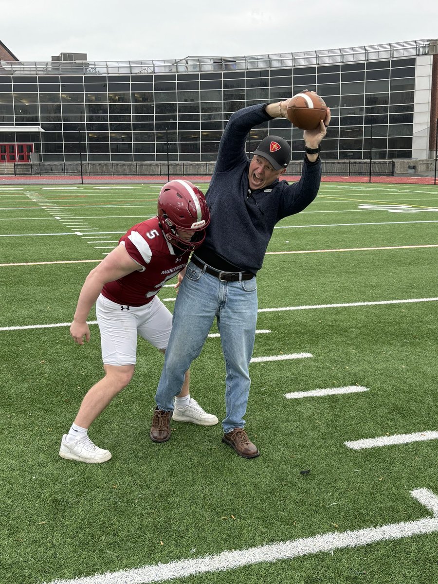 Had a great OV with <a href="/DigInMules/">Muhlenberg Football</a>! Thanks Coach Milne, <a href="/Coach_Frantz/">Greg Frantz</a> <a href="/coachpeeg/">Coach Jadin Davis</a> <a href="/22CoachMoe/">Moe Stallings</a> and all the coaches and players! <a href="/DJOFootball/">O'Connell Football</a> <a href="/toby_lux/">🅲🅾🅰🅲🅷 𝑻𝒐𝒃𝒚 𝑳𝒖𝒙</a> <a href="/carljfred/">Carl Frederick</a> <a href="/DmvSportsLive6/">DmvSports</a> <a href="/FootballMonst3r/">DMV Football Monster</a> <a href="/KevinMoses38/">Kevin Moses LLC</a> @OKSportsGuy <a href="/TopPreps/">SPORTS NEWS, VIDEOS, GRAPHICS, EXPOSURE & MORE</a> <a href="/NoVaSportsNtwrk/">NoVA High School Sports</a>