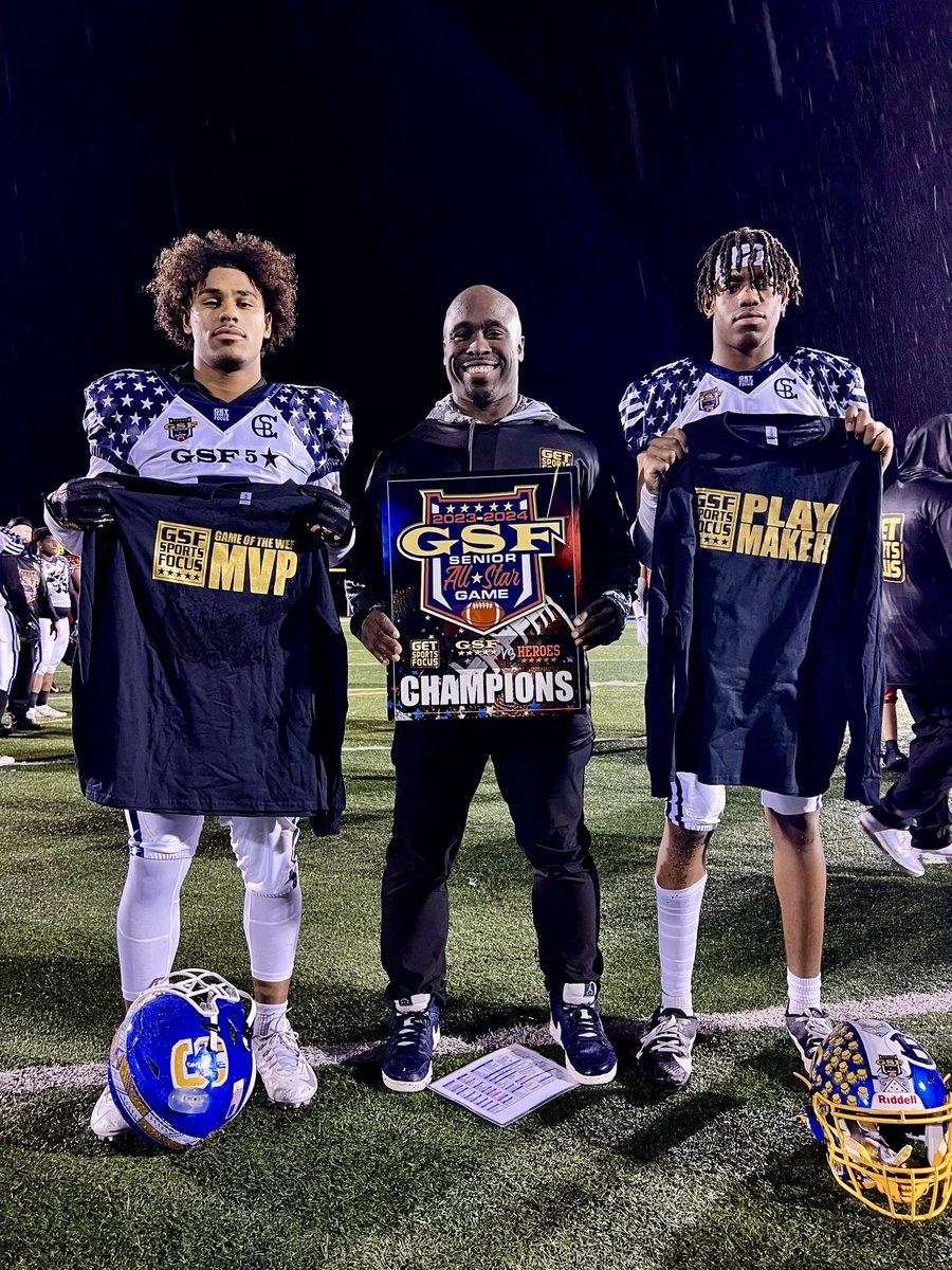 GetSportsFocus's tweet image. 🎂 Happy Birthday @GundersonCoach
#1 GSF HS All-Star Coach (2-0) 
#gsfallstarexperience 

🧐Interesting combo of individuals and schools represented in this photo…

@PadreFootball_ @UCLAFootball @scbruinfootball at @OakGroveEagles 
🔵🟡🔵🟡🔵