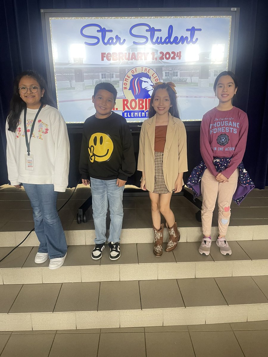 carolineee91's tweet photo. It was such a joy celebrating our Star Students for the 2nd 9 Weeks! These students are AMAZING 🤩 https://t.co/YNvTe6AvQ8