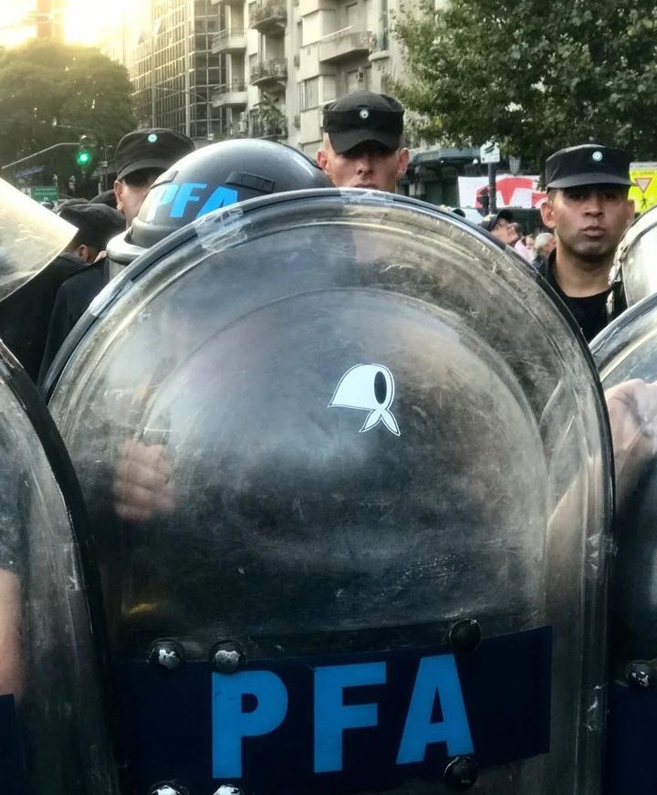 89113515aJuan's tweet photo. Dónde está el peronismo, la Cámpora, la CGT???
siendo peronista vi que los únicos que ponen el cuerpo en la calle son Bergman y del Caño, dónde están?? Del campo nacional y popular?
Están cagando a palo a la gente.
#BullrichResponsable
#NoALaFacultadesDelegadas 
#AndateMilei https://t.co/FlIrOFszg0