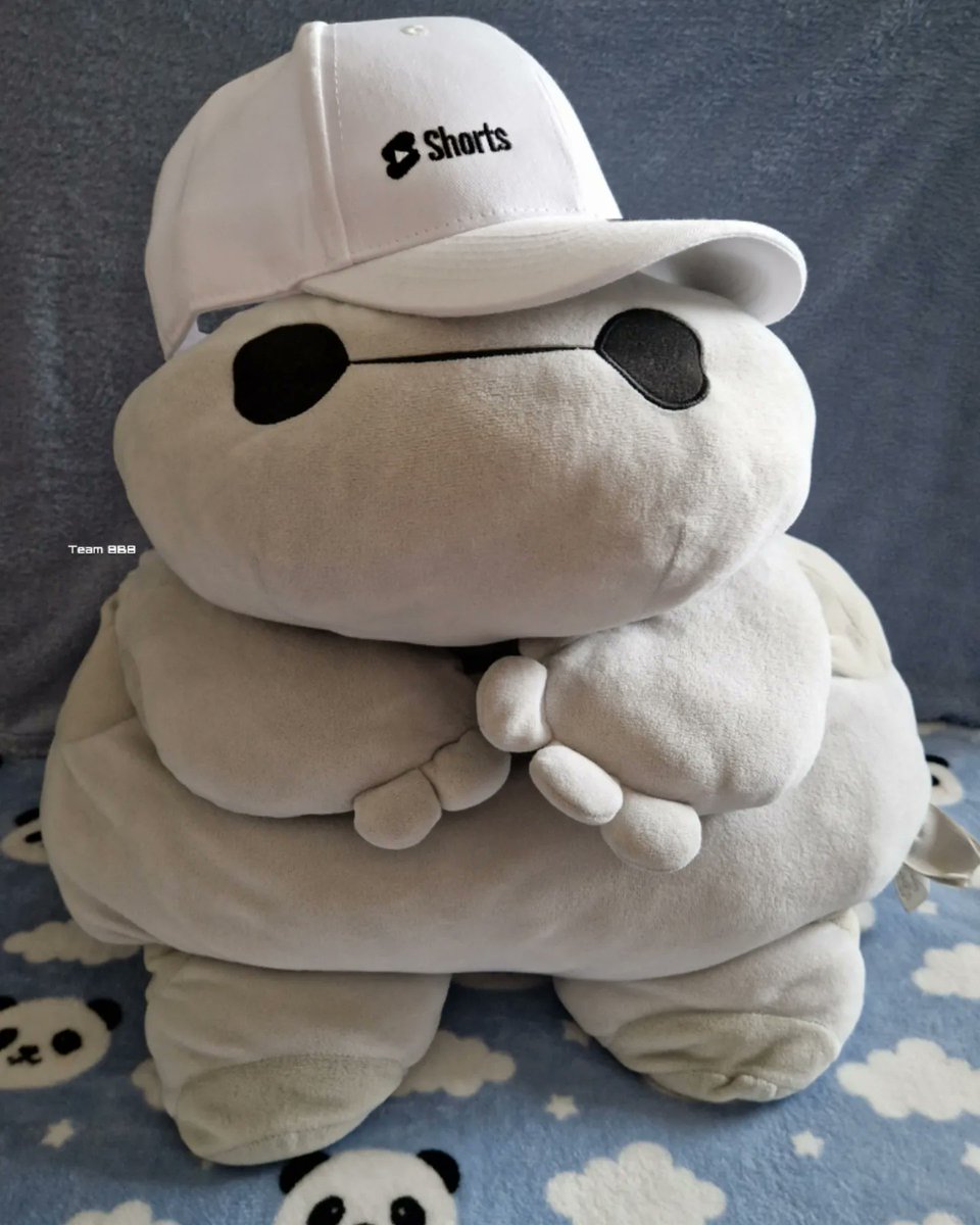 TeamBBB123's tweet photo. We got a parcel from @YouTube this morning! It has a YT shorts hat inside
We took part in the Christmas shorts upload event for creator
Baymax LOVES it!
#contentcreator #YouTube #youtubeshorts #youtubeshort #baymax #youtubemerch #plush #plushie #baseballcap @YouTubeCreators https://t.co/8gp1QK7yeL