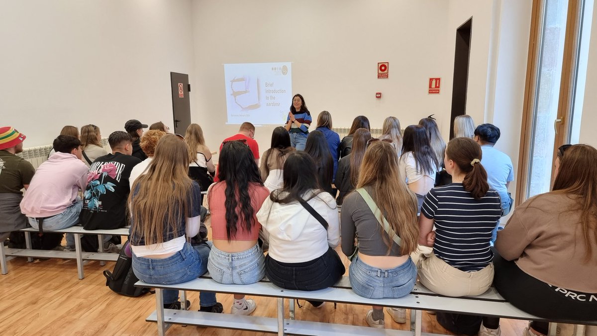 Señora Adams (@senora_adam5) on Twitter photo We received a fascinating talk on the Sardana, Barcelona's most famous traditional music and dance <a href="/StBrigidsSch/">St. Brigid's School, Denbigh</a> #brigidinesinbarcelona We received a fascinating talk on the Sardana, Barcelona's most famous traditional music and dance <a href="/StBrigidsSch/">St. Brigid's School, Denbigh</a> #brigidinesinbarcelona