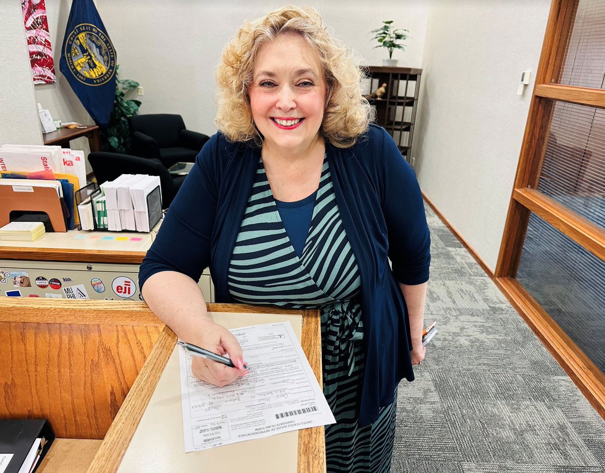 Friends, today I officially filed to run for Nebraska's Congressional Dist 1. I want to earn your vote and your support. It's time for new blood for the voters of #NE01. #NewBlood

To learn more, donate, or volunteer, go to carolbloodforcongress.com