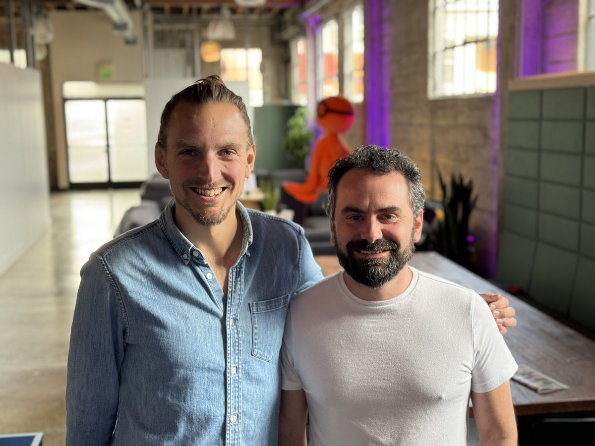 jowyang's tweet image. SF hotspot “House of AI” in Soma, opening this month. There’s room for founders and startups in this 6k square foot space, Google fiber. Puppies “Ham” and “Canoli” included! 

I will swing in here from time to time. Message @learndotxyz @christianbyza @arndtvoges to get details.