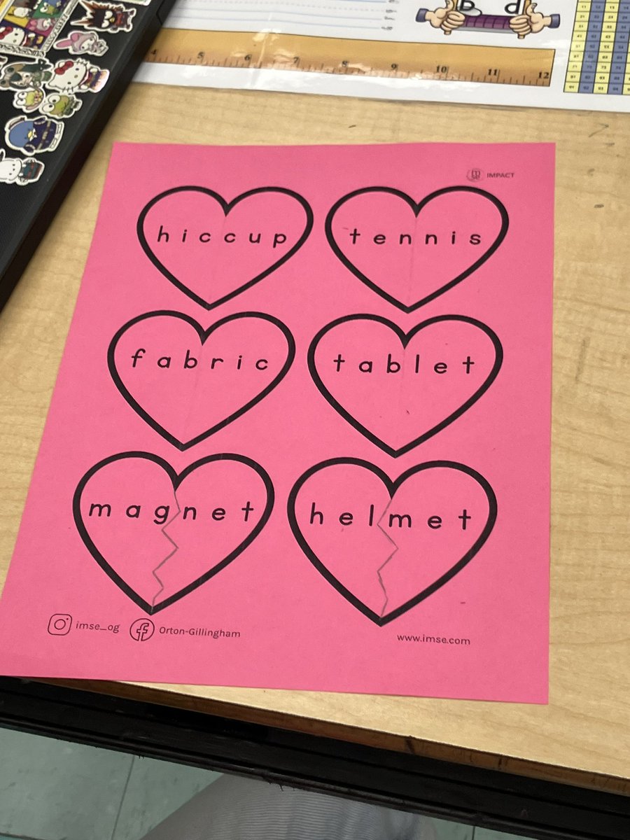 gins_miss's tweet photo. We were breaking some hearts today in Reading… practicing dividing multi-syllable words that is! 💔💕 https://t.co/uUBux7JPxG