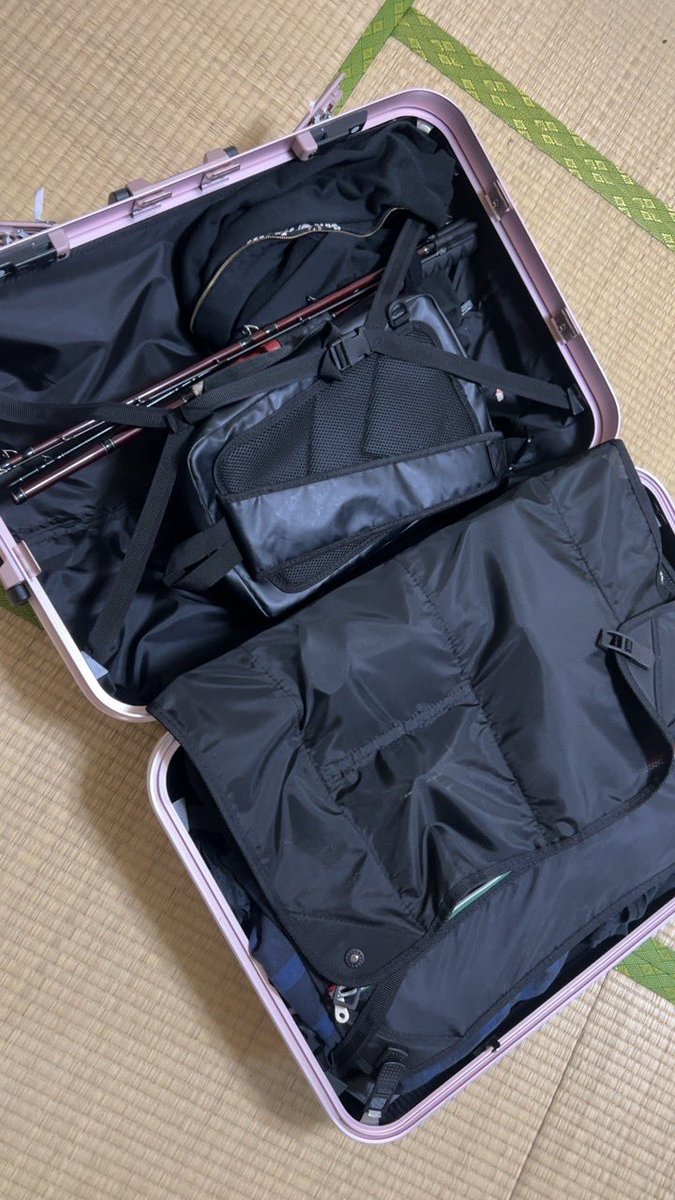 tomaikey's tweet photo. 今日から大阪に行きます🫶とりあえず釣りに行かなくてもタックルだけは持っていくシステム🤭BC4 80MHとアンタレス、カルカッタ!そー言えば4月から宮崎県に出張決まってた✨今年はアカメ釣りたい🥺
#fishman
#BC4
#80MH https://t.co/BYVNT0aj35