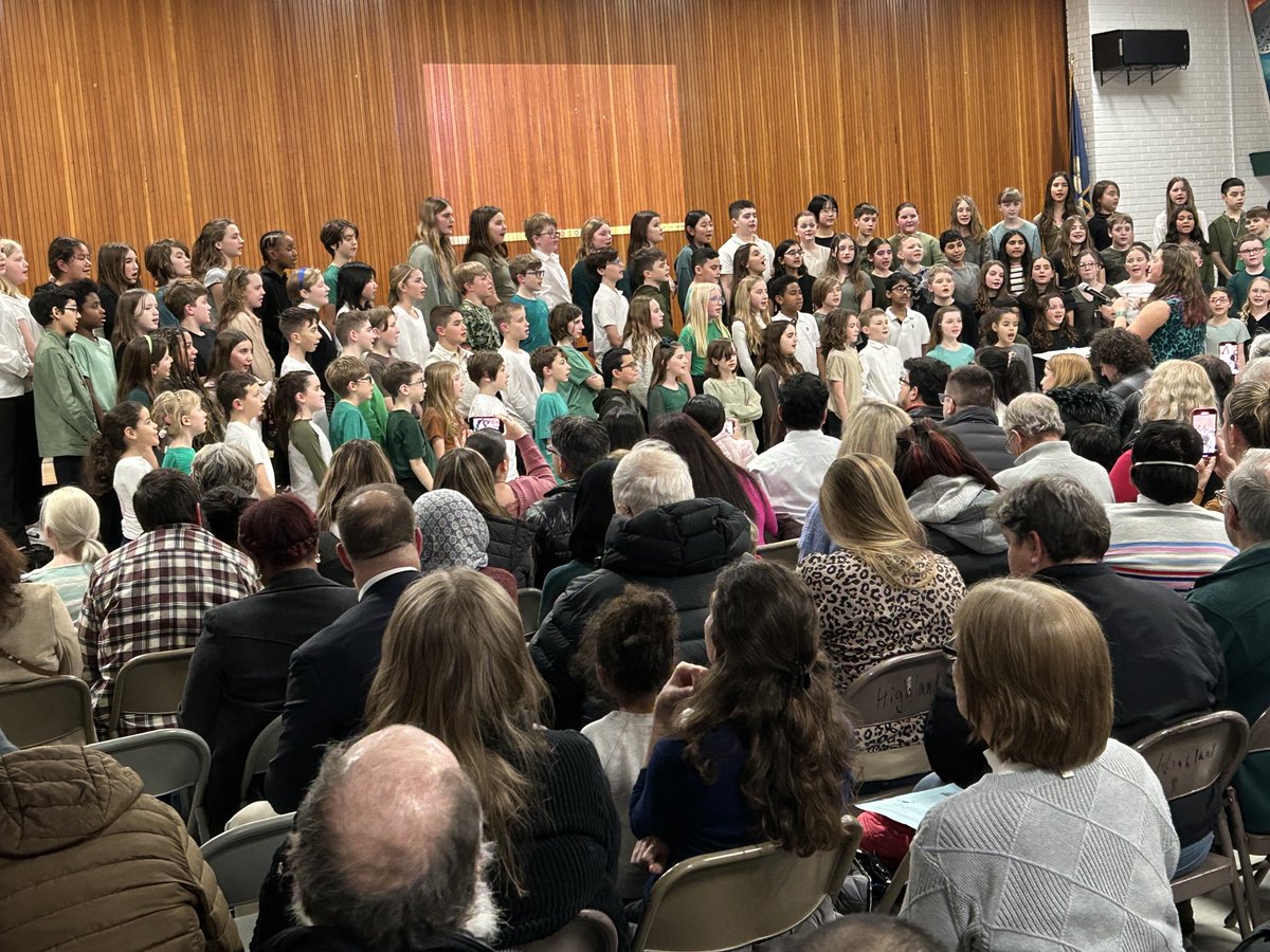 HighlandCT's tweet photo. Congratulations to our 4th and 5th grade students for an amazing performance at the Highland Winter Music Concert. https://t.co/6TCuFspPsO