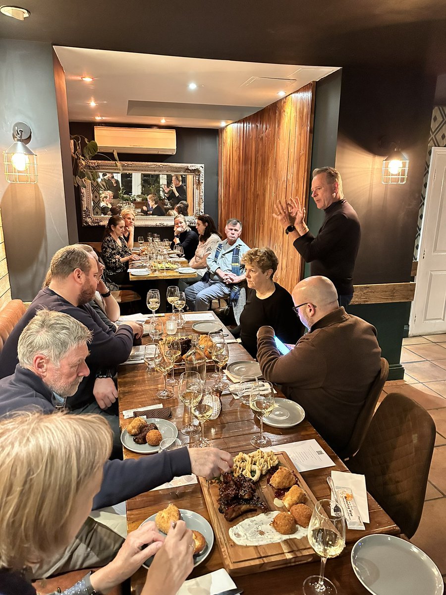 Mr_Winoship's tweet photo. Awesomeness just here tonight. Winoship bringing @HighlandsRdWine to the UK market as official importers for an inaugural event @Winbeebee  missed u @JaxLahoud @TopWineSA @winecoza @WOSA_UK https://t.co/2GpjEFWnTo