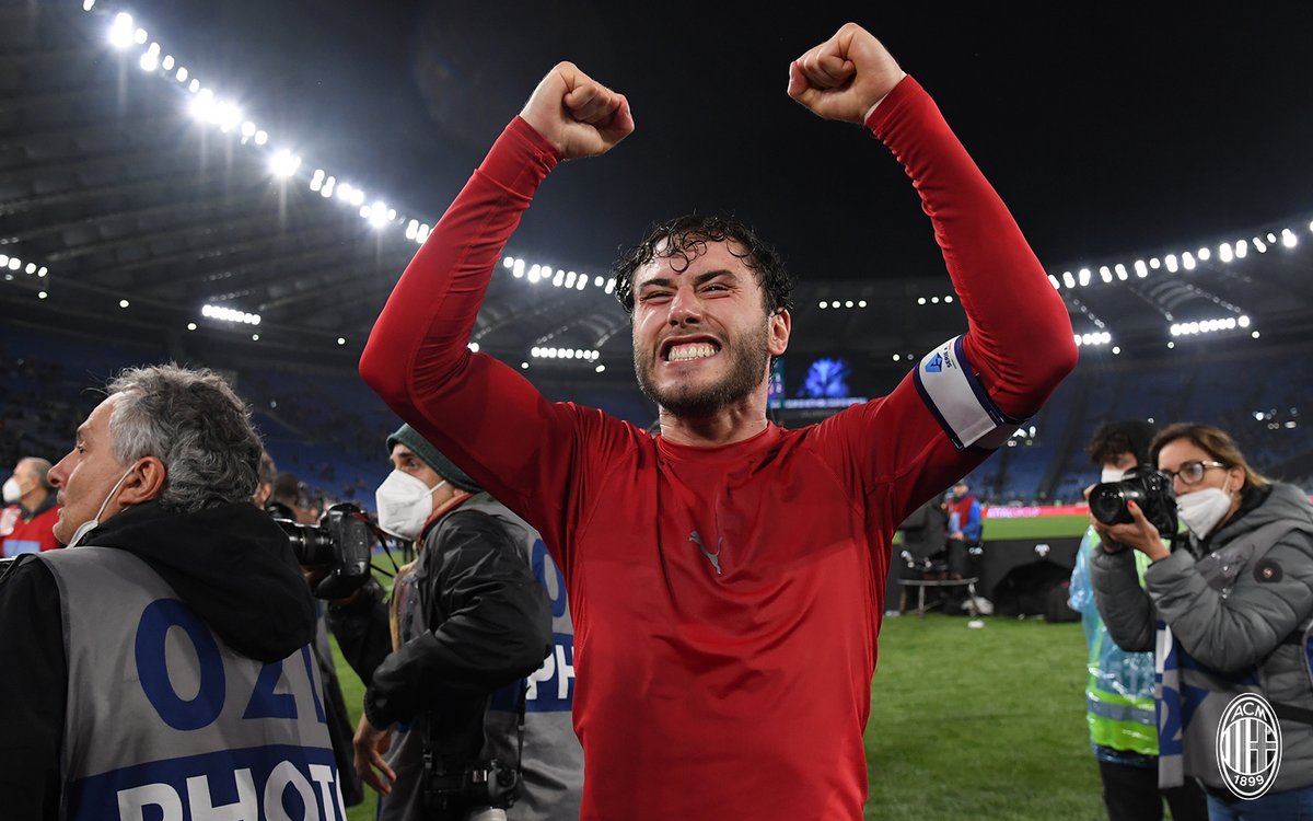 acmilanbr's tweet photo. Boa noite, calabresos! https://t.co/MwRQkI5cFC