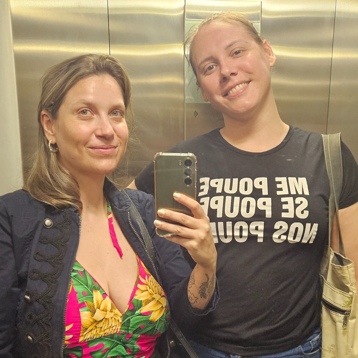 brupaese's tweet image. Do #mIRC pra vida

M4nn4
Bruzinha_