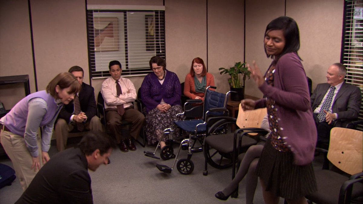 sapillopillo's tweet photo. un día como hoy pero hace 15 años se estrenaba "stress relief", el que para muchos es el mejor capitulo de the office https://t.co/Dk5i1xkoip