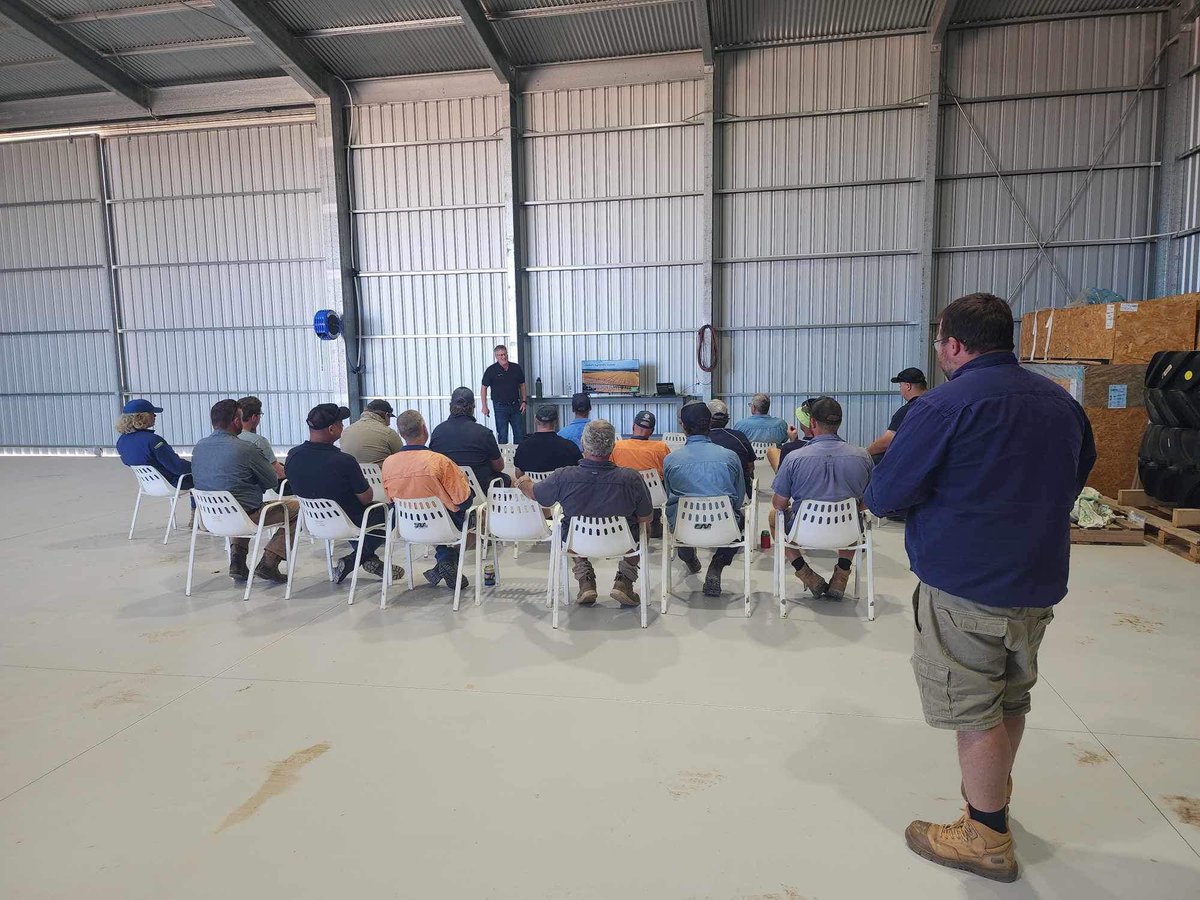CurtisSaleSrvc's tweet image. Thanks to all who attended our Wudinna Spraywise workshop Wednesday night! 😎
#Croplands in conjunction with #Nufarm 
#curtisnewholland #newhollandagriculture 
🔹 TUMBY BAY 08 8688 2119 
🔹 CUMMINS 08 8676 2117 
🔹 WUDINNA 08 8680 2161