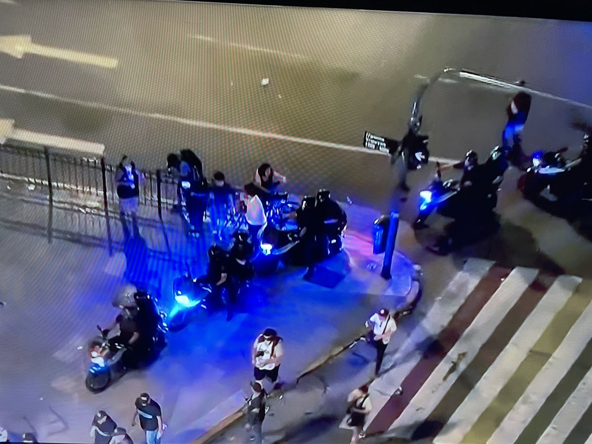 🙅🏾‍♂️ALTO A LA REPRESIÓN EN EL CONGRESO!!!!
#MileiEsAntiArgentina