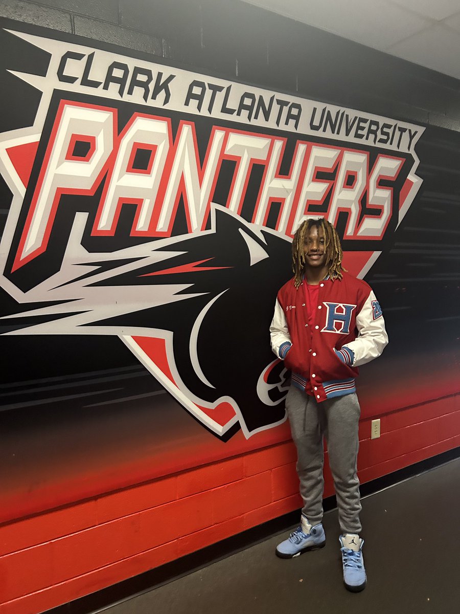 cj_buckner2's tweet photo. After a amazing conversation with @teddyk95 I am very blessed to say I have received an offer from @cau_football
@HHSPatsFootball 
@CoachS1M 
@HallTechSports1
✝️🙏🏾 https://t.co/siI3wI2laa