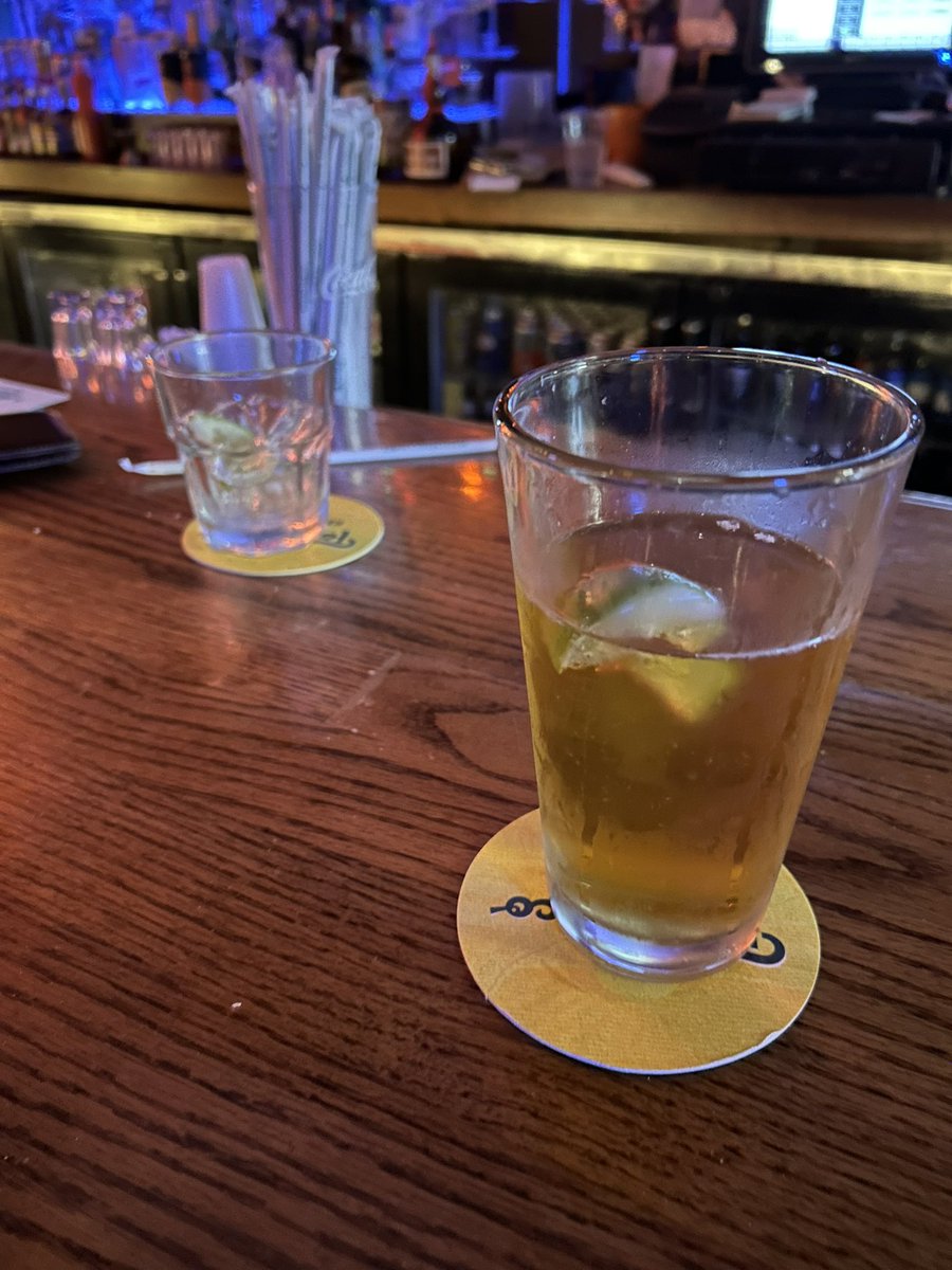 mrp00py_b's tweet photo. Having an incredible time at a tremendous Mexican restaurant with @rowdyrunlines ! They opted for a SMALL margarita – tiny, folks! I went all out with a HUGE beer, the best choice, believe me. Making drinks great again! 🍺🇲🇽 #BigBeer #MAGAFlavor https://t.co/x19unUhHnL