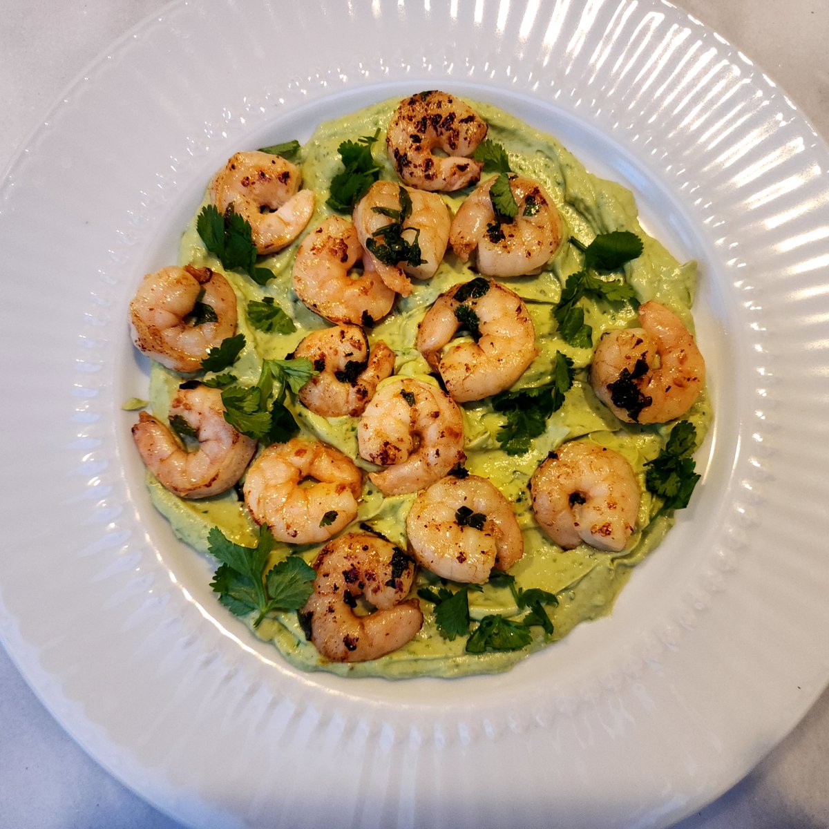 Foodfaye's tweet photo. Shrimp with Avocado Crema
One of the most delicious dishes we’ve made this year!
Recipe from #everydayentertaining by Elizabeth Van Lierde of  https://t.co/UBhX5Q5cYQ. 
@MelissasProduce
@whiskingkitchen 
#shrimp #avocado #Greekyogurt #cilantro https://t.co/6wqRsjtmo5