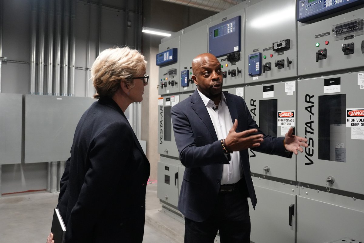 Did you know Allegiant Stadium is the first NFL stadium powered by 100% renewable energy?

From the lights to A/C and everything in between, it is one of many examples heralding America’s clean energy future.