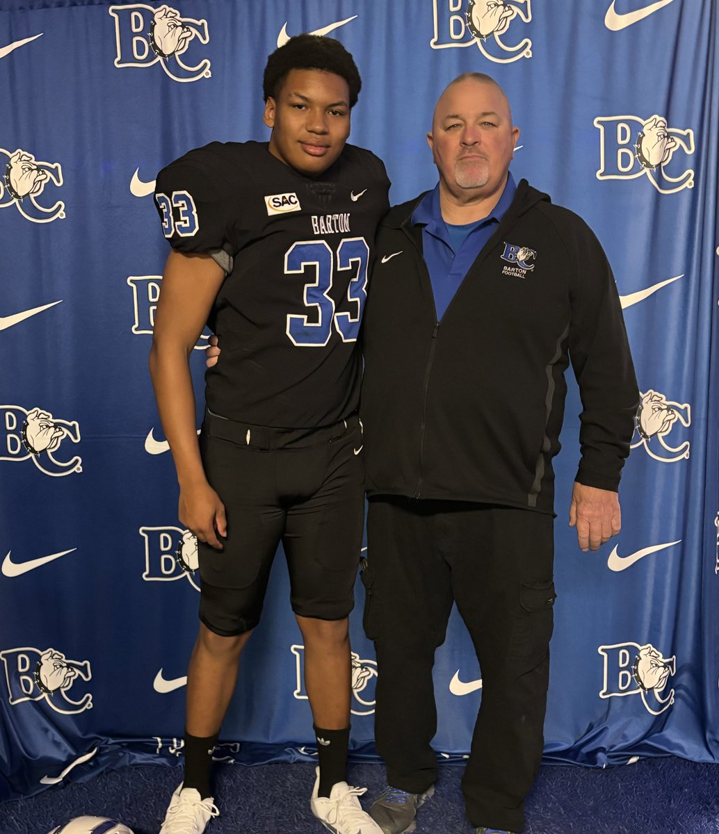 RCrew0's tweet photo. Had an amazing visit with @barton_fb enjoyed seeing campus and everything it has to offer! Thank you @CoachBurnetteBC and @FBCoachB22 and the rest of Barton staff for the hospitality !

@hester_chip @FBCoachMariani @_dlmerritt @EnloeHSFB @CoachRyanClark https://t.co/SEIoDp8PRM