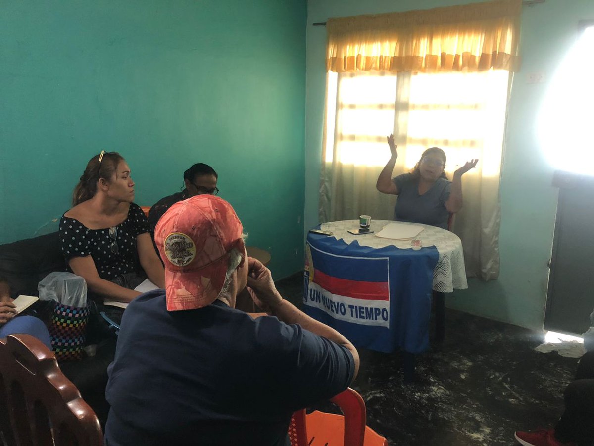 UnCarlos18989's tweet photo. #1FEB2024 La Dirección Ejecutiva Municipal y las parroquias en Reunión Organizativa con miras a las elecciones 2024.. Vamos por más. https://t.co/3fpa4D5304