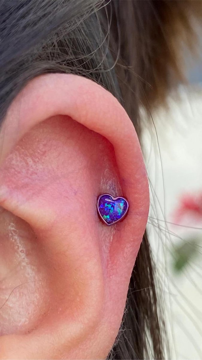 Mario Oliva Piercer tweet media