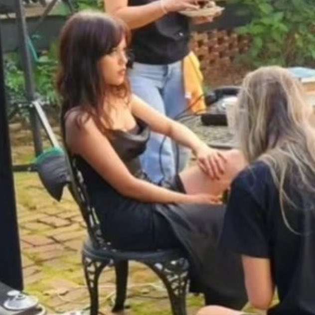 archiveortega's tweet photo. miller’s girl bts!! https://t.co/YByFAQPYPC
