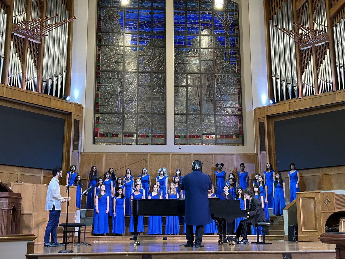 Congratulations to First Colony Middle School Select Treble Choir on an AMAZING pre-TMEA concert Monday evening at Christ Church Sugar Land. We are so proud of you and your outstanding Directors, Mr. Tommie Trinh & Mr. Joshua Sarmiento. @FCMSBobcats @FortBendISD @HolkupGene