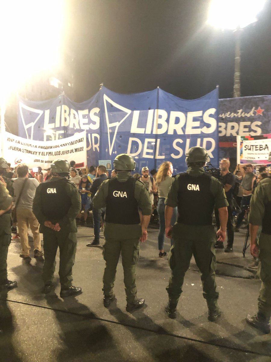 HumbertoTumini's tweet photo. Como dijo don Atahualpa, Libres del Sur bancando con el cuero lo que dice con la jeta. 
Abajo la Ley facha y antipatria de Milei https://t.co/tLcIBgaSJB