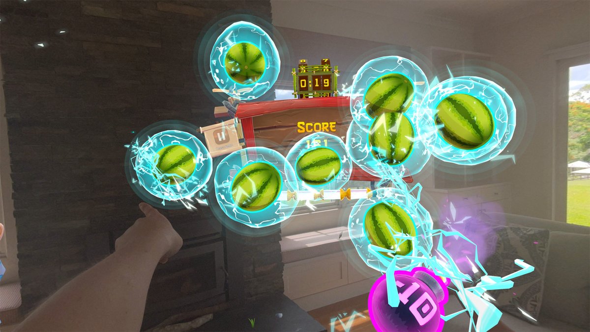 AppleArcade's tweet photo. Experience the world of spatial gaming on Apple Arcade for #AppleVisionPro. 

Play brand new immersive spatial titles like Super Fruit Ninja, Game Room, Synth Riders, and over 200 more incredibly fun games.

🕹️: https://t.co/6Y0qPITtoQ https://t.co/iKfEKSGm2C