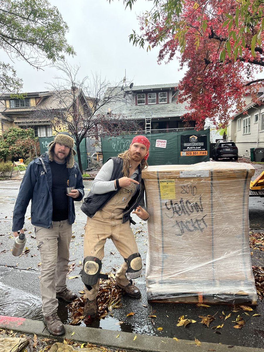 YJHVAC's tweet photo. Our team always having fun creating amazing experiences for our customers! 

#HVAC #heatpump #electrification #CleanEnergy #contractors #installation https://t.co/EGvz2a10Kv