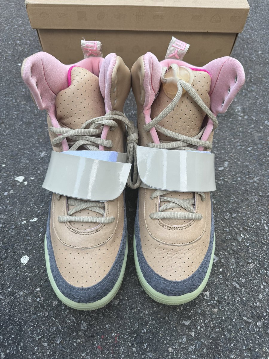nike yeezy tan