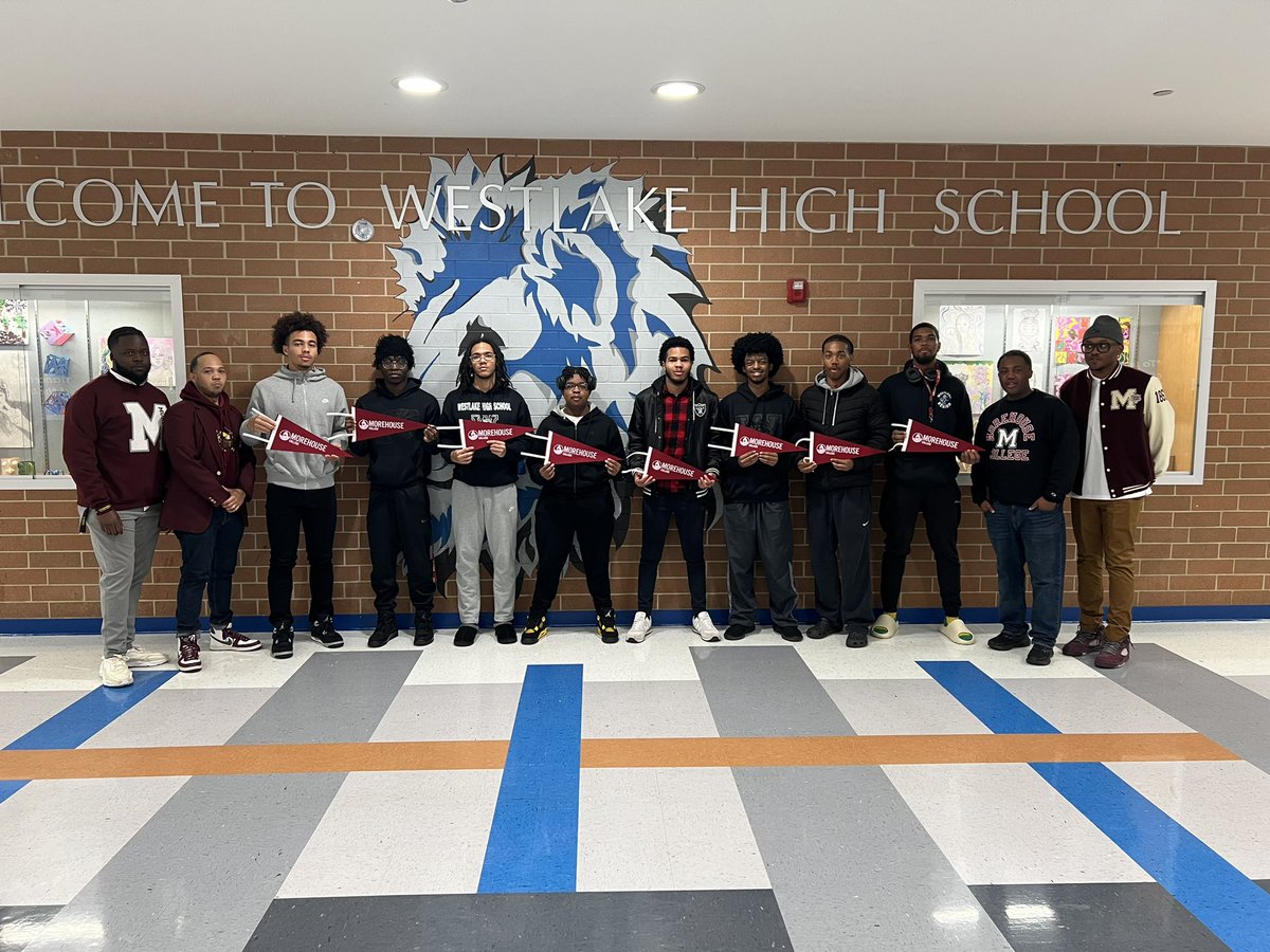 LadyWoodhouse23's tweet photo. Surprise visits at Westlake HS are always welcomed and appreciated! Thank you to Morehouse College for visiting our school today! #ONEWestlake #ClassOf2024 #StructuredToWIN #MorehouseCollege @JarvisAdamsEdu @cece_johnson11 @MinnisGregory @edu_blackman @CEWHickman 💙💪🏾 https://t.co/n1CQVGSpLk