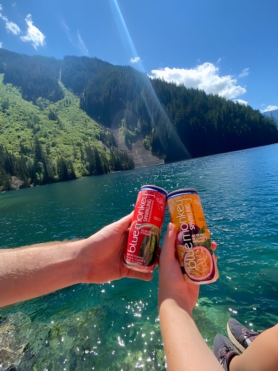 bluemonkeydrink's tweet photo. We made it 🙌 ​​​​​​​​​​​​​​​​​​January ✅
Cheers to Summer being that little bit closer 🌞
💙🐒 https://t.co/ejxXEKSPhu