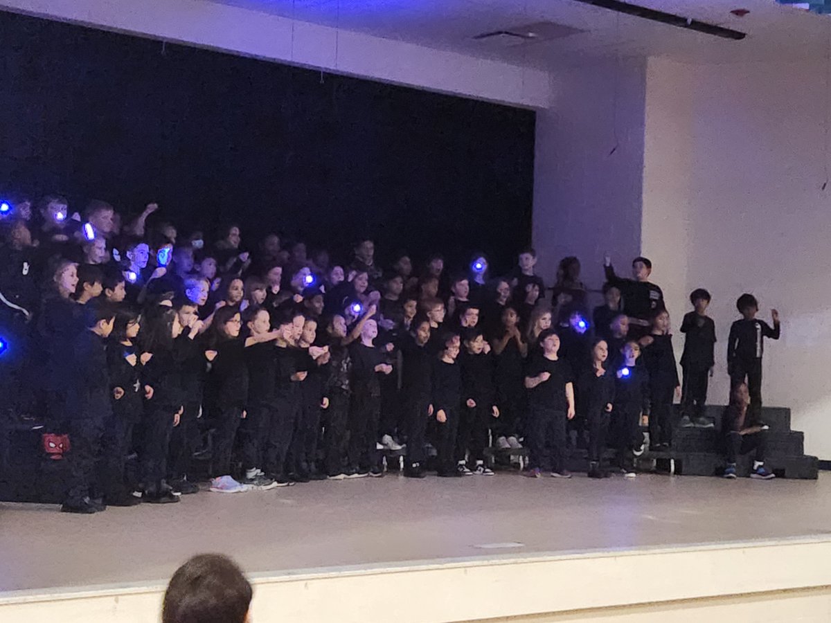 We had a great time at the 2nd grade concert.  Great Job to Ms. Julian <a href="/MsJulianMusic/">Kasey Julian</a> and the kids. <a href="/NCSD/">Novi Community School District</a>